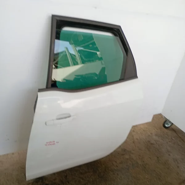 Porta posteriore sinistra Opel Meriva (2010 – oggi) 1.3 70 KW diesel 13424211 A13DTE