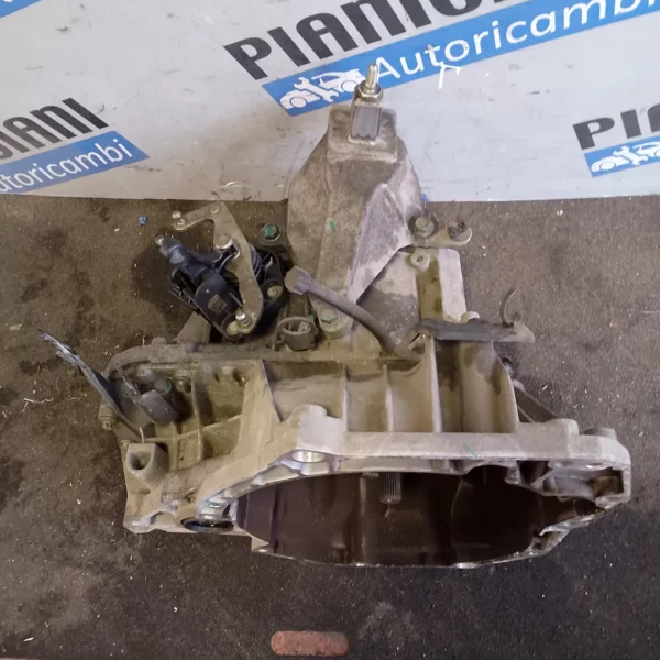 Cambio completo Nissan Micra (2010 – oggi) 1.2 59 KW benzina 3201000Q9H HR12