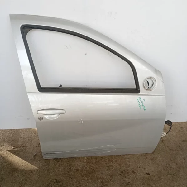 Porta anteriore Dacia DUSTER 2010 801008256R