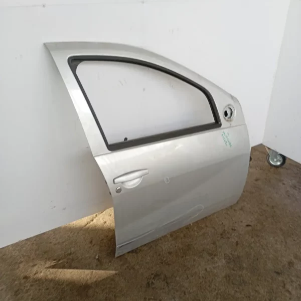 Porta anteriore Dacia DUSTER 2010 801008256R