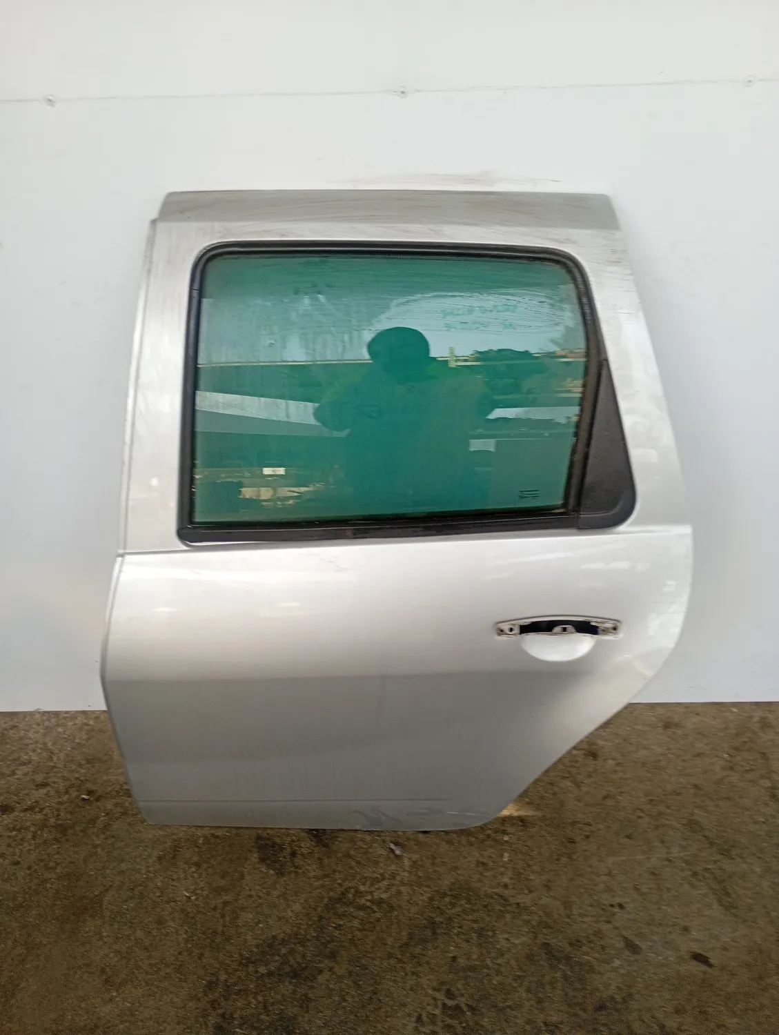 Porta posteriore Dacia DUSTER 2010 821018552R