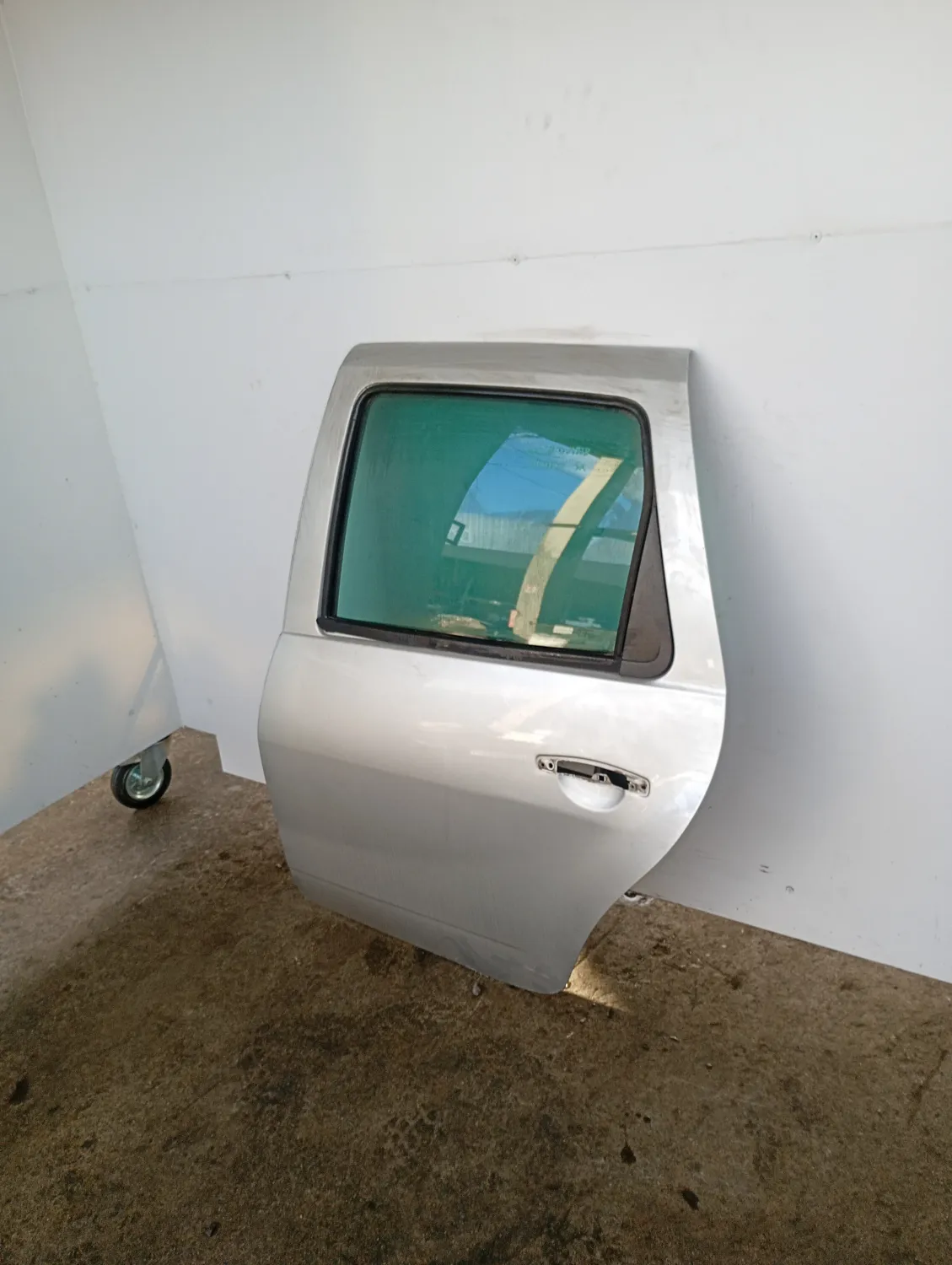 Porta posteriore Dacia DUSTER 2010 821018552R