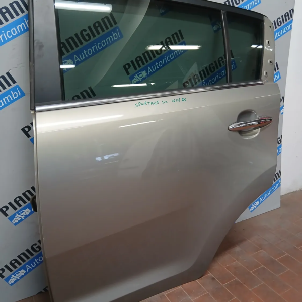 Porta posteriore Kia SPORTAGE 3a Serie 2015 770033W000