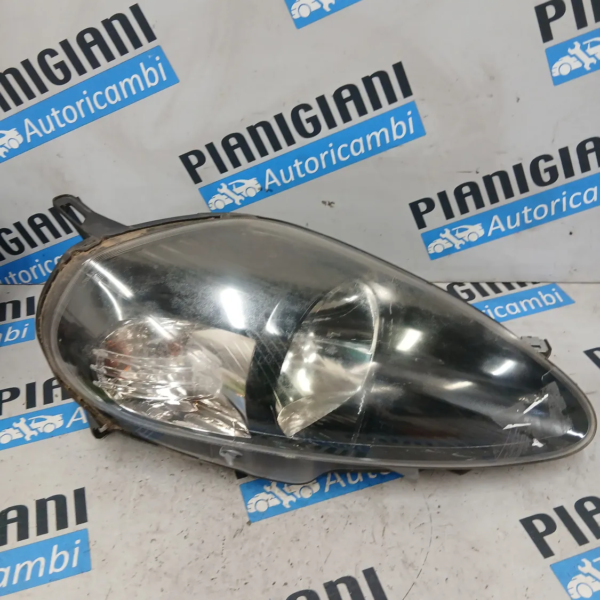 Faro ant. destra Fiat Grande Punto (2005 – 2008) 1.2 48 KW benzina 51840989 188A4000