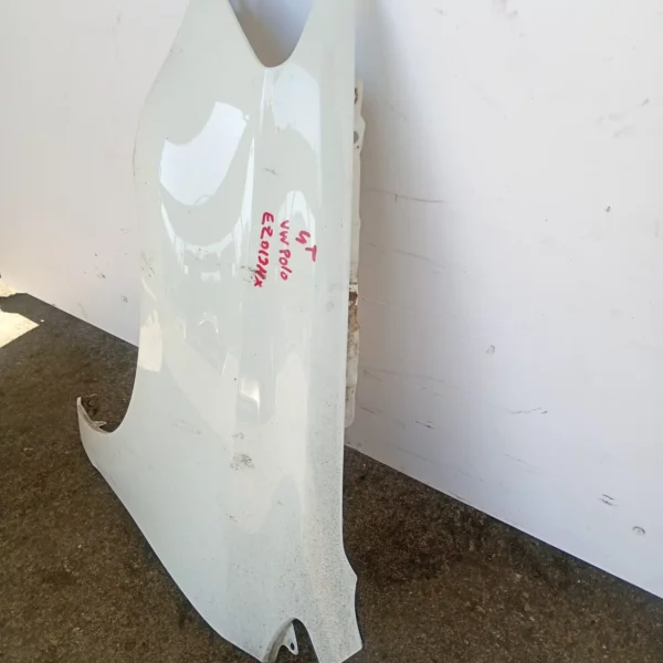 Parafango anteriore sinistra Volkswagen Polo (2014 – 2018) 1.4 55 KW diesel 6R0821105H CUS