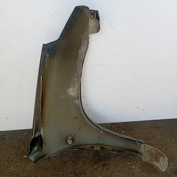 Parafango anteriore sinistra Toyota Rav 4 2a Serie (2000 – 2006) 2.0 85 KW diesel 5381242200 1CD FTV