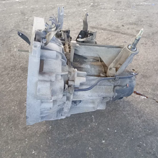 Cambio completo Nissan MICRA 2005 32010AY610