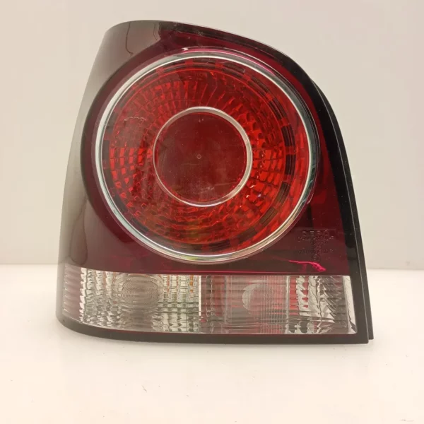 Faro posteriore Volkswagen POLO 2009 6Q6945095AB