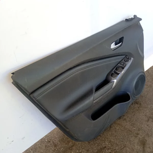 Pannello interno porta anteriore sinistra Nissan Juke (2019 – oggi) 1.0 84 KW benzina HRA0