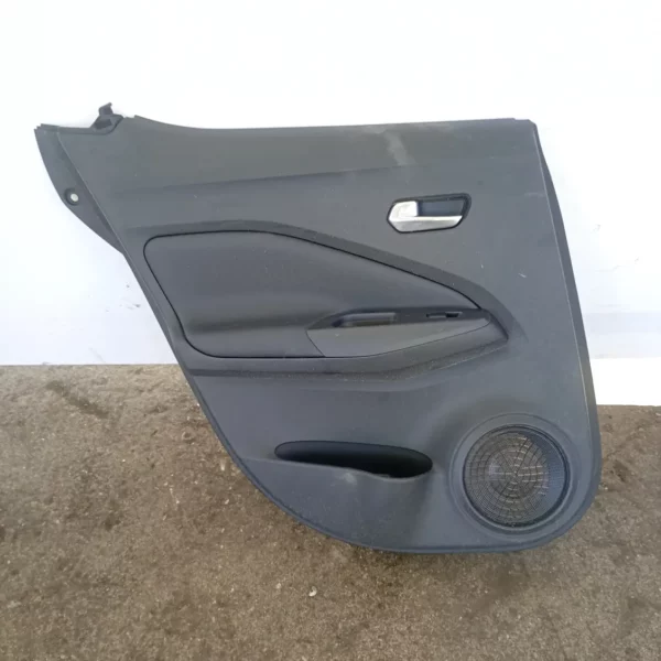 Pannello interno porta posteriore sinistra Nissan Juke (2019 – oggi) 1.0 84 KW benzina 829016PG0A HRA0