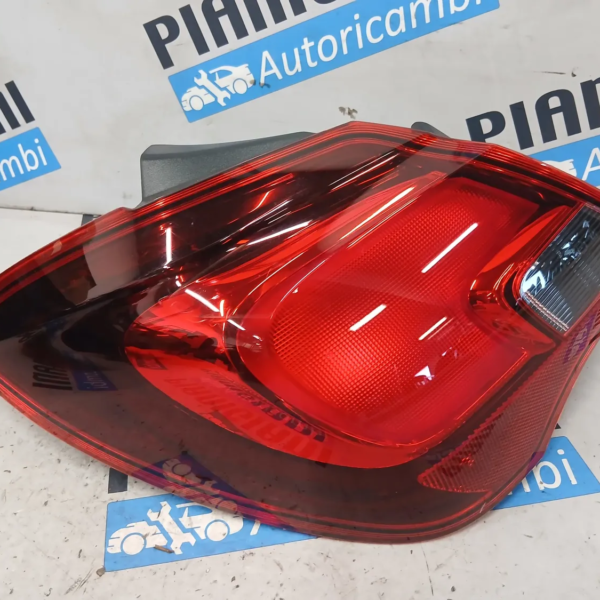 Faro posteriore est. sinistra Opel Corsa (2014 – 2019) 1.2 51 KW benzina 39090647 B12XER