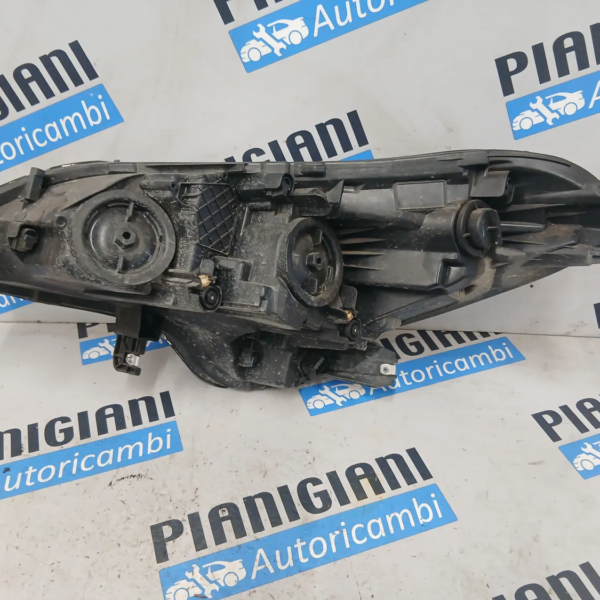 Faro ant. destra Opel Corsa (2014 – 2019) 1.2 51 KW benzina 39108223 B12XER