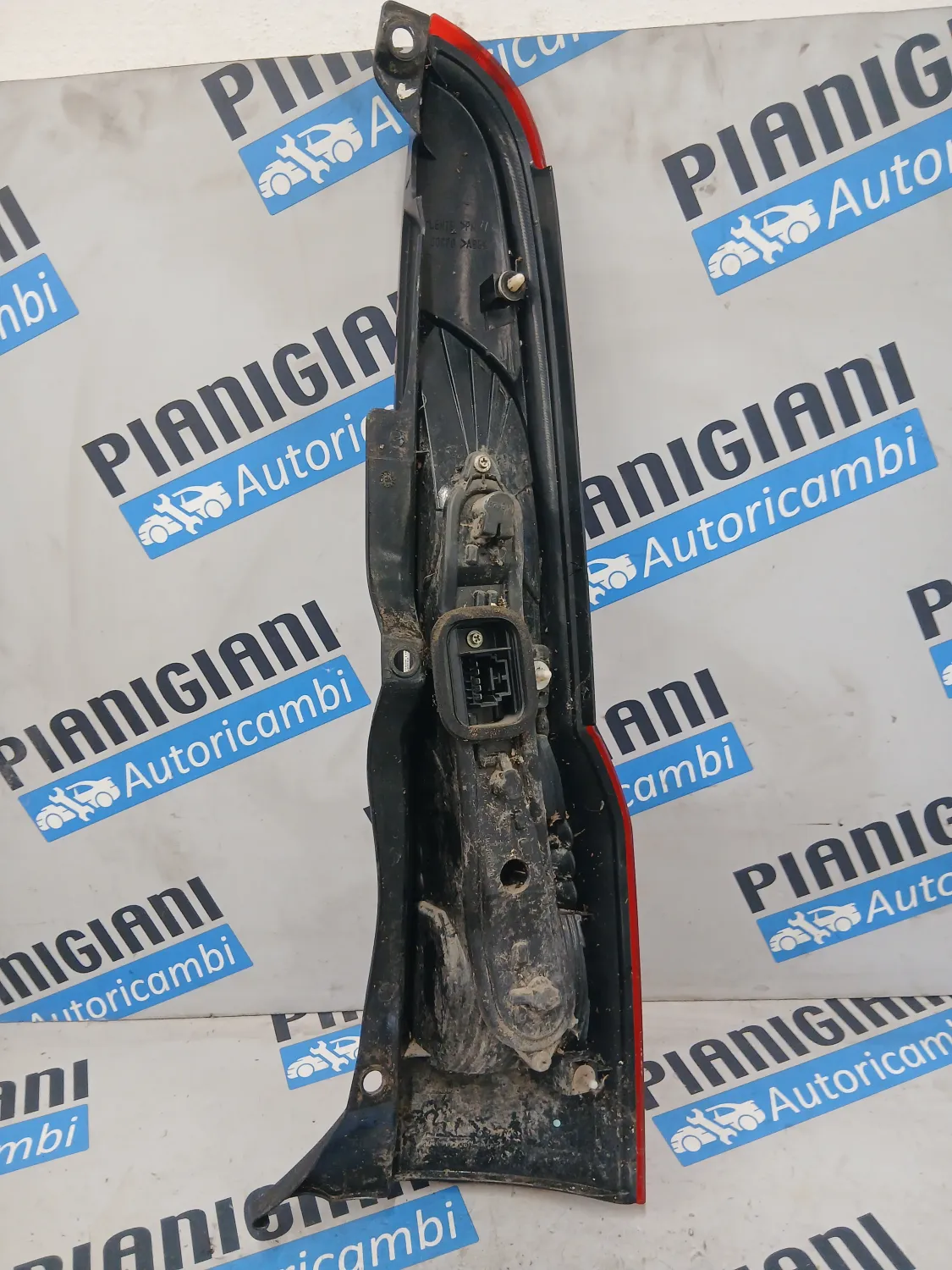 Faro posteriore Fiat PANDA 2009 51705459