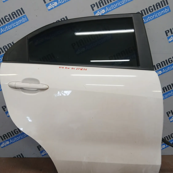 Porta posteriore destra Kia Rio 3a Serie (2011 – 2015) 1.4 66 KW diesel 770041W210 D4FC
