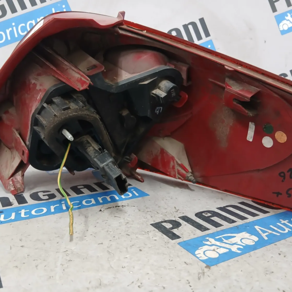 Faro posteriore Peugeot 207 2008 6350CT