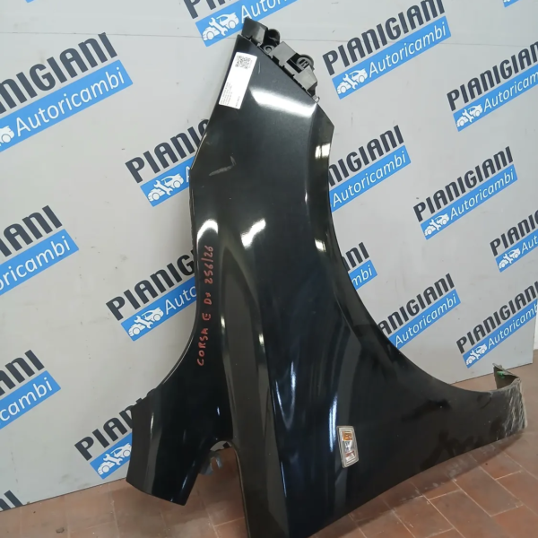 Parafango ant. dx Opel Corsa (2014 – 2019) 1.2 51 KW benzina B12XER