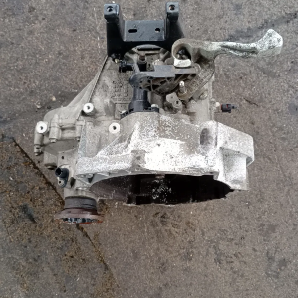 Cambio completo Volkswagen POLO 2012 02T300020R