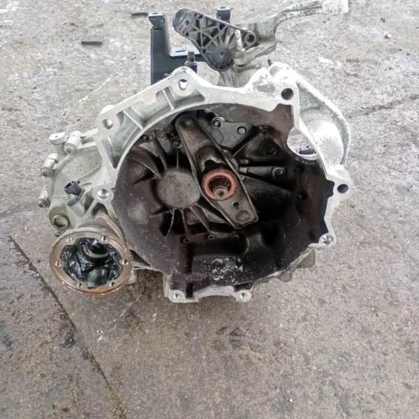 Cambio completo Volkswagen POLO 2012 02T300020R