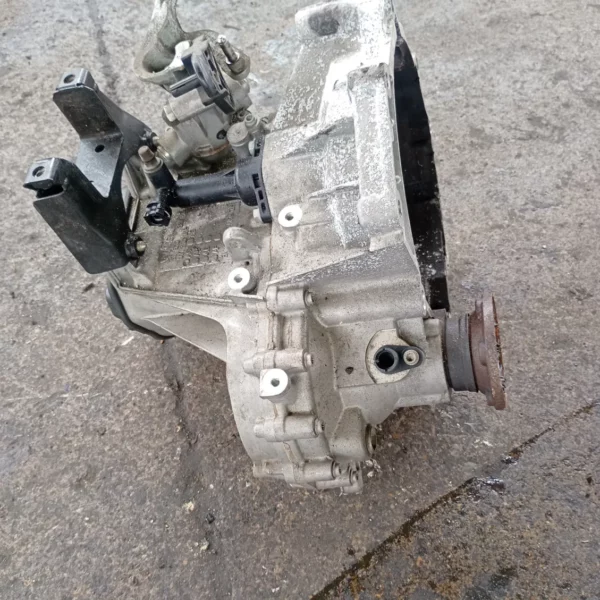 Cambio completo Volkswagen POLO 2012 02T300020R