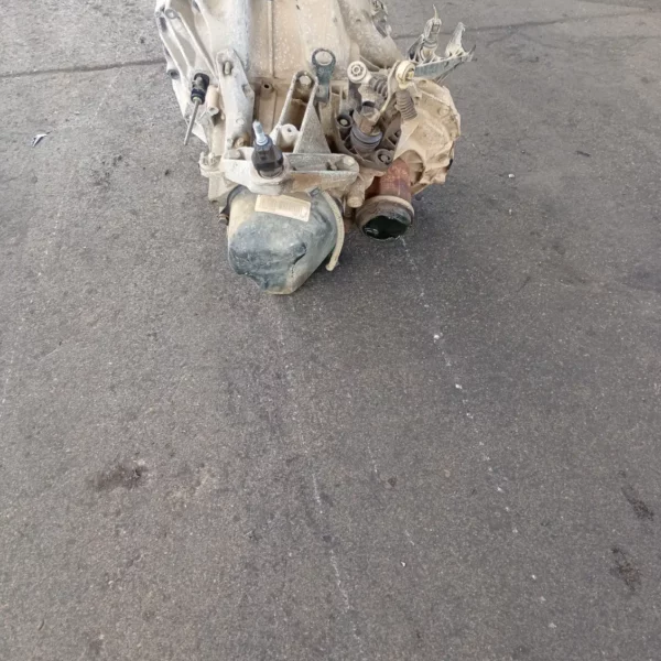 Cambio completo Dacia Sandero (2008 – 2013) 1.5 65 KW diesel 8201180697 K9K E8