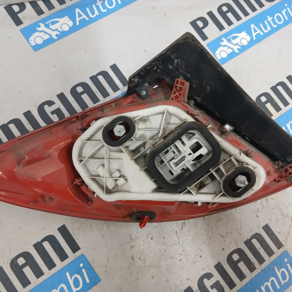 Faro posteriore est. destra Opel Meriva (2010 – oggi) 1.4 74 KW benzina 13435490 A14XER