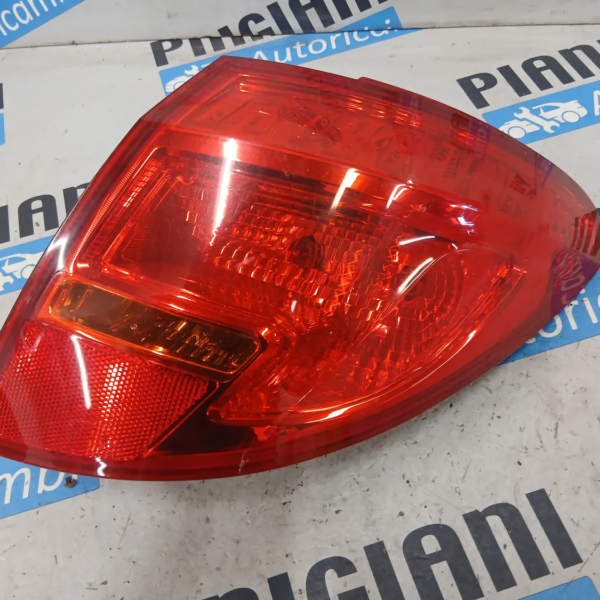 Faro posteriore est. destra Opel Meriva (2010 – oggi) 1.4 74 KW benzina 13435490 A14XER