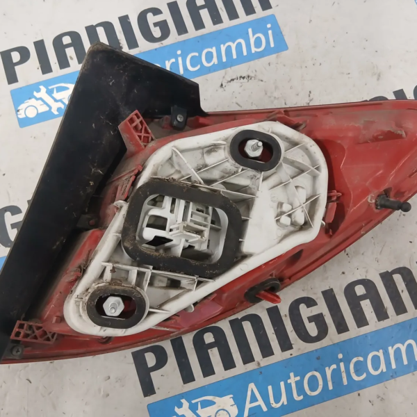 Faro posteriore est. sinistra Opel Meriva (2010 – oggi) 1.4 74 KW benzina 13435491 A14XER