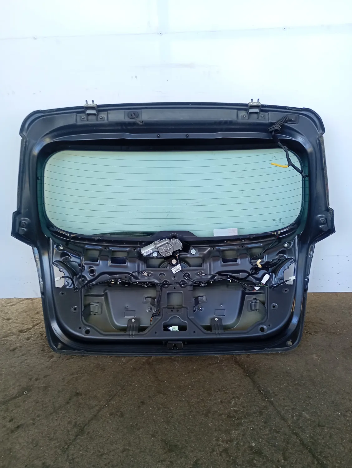 Portellone post. Kia Venga (2010 – oggi) 1.4 66 KW diesel 737001P000 D4FC