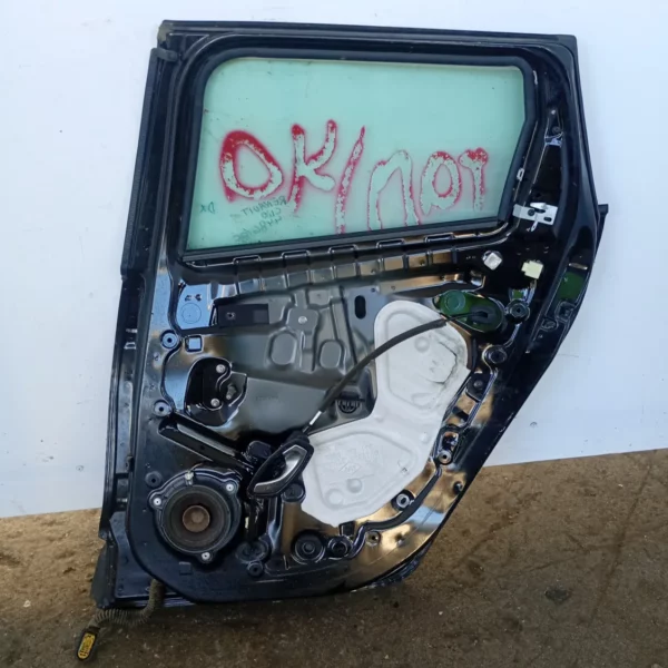 Porta posteriore destra Renault Clio 4a Serie (2012 – 2016) 1.5 55 KW diesel 821008626R K9K C6