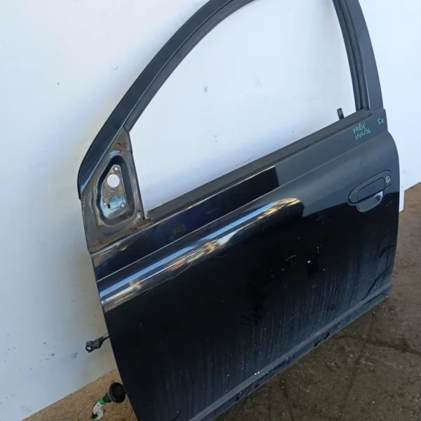 Porta anteriore sinistra Toyota Yaris (2001 – 2005) 1.0 48 KW benzina 670020D100 1SZ FE