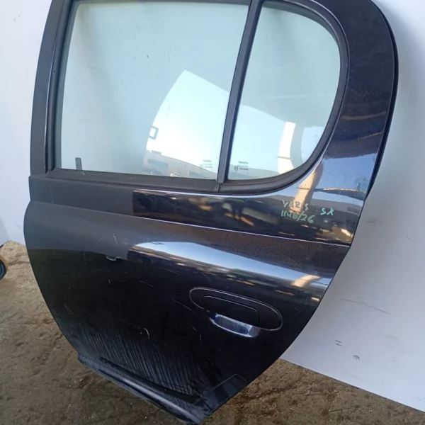 Porta posteriore sinistra Toyota Yaris (2001 – 2005) 1.0 48 KW benzina 670040D090 1SZ FE