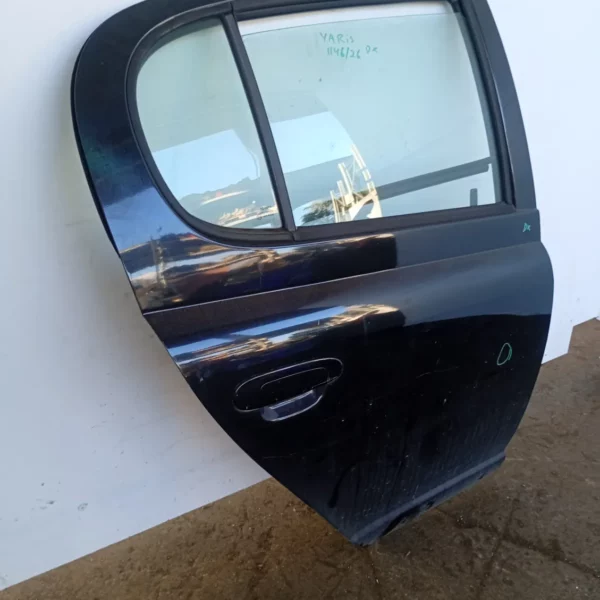 Porta posteriore destra Toyota Yaris (2001 – 2005) 1.0 48 KW benzina 670030D090 1SZ FE