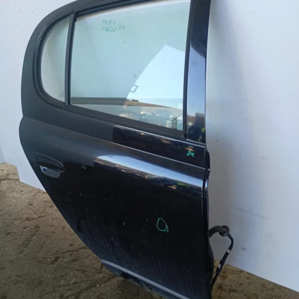Porta posteriore destra Toyota Yaris (2001 – 2005) 1.0 48 KW benzina 670030D090 1SZ FE