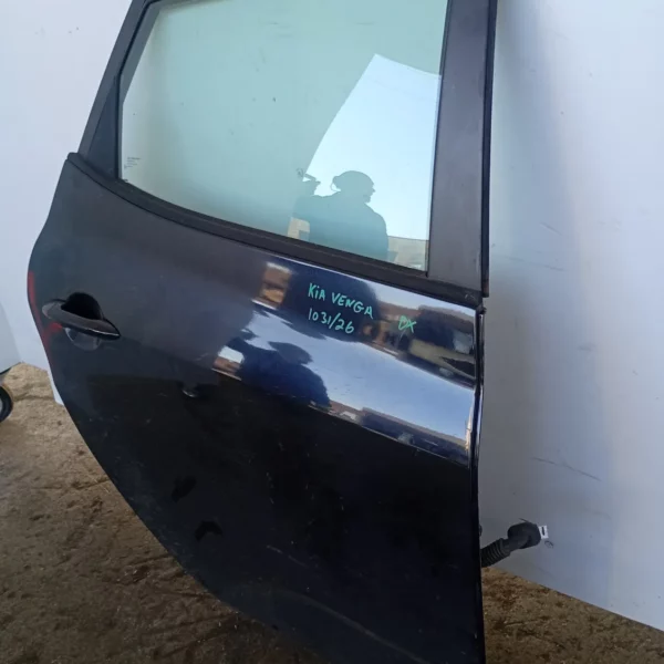 Porta posteriore destra Kia Venga (2010 – oggi) 1.4 66 KW diesel 770041P000 D4FC