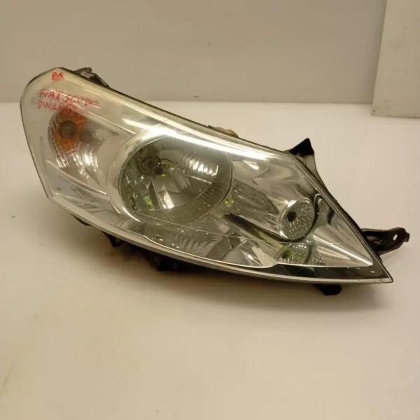 Faro ant. destra Fiat Scudo 2009 2.0 88 KW diesel 1401367980 RHK