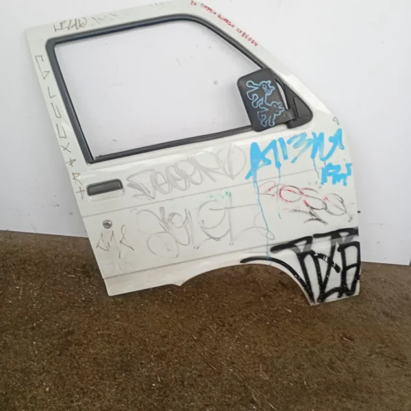 porta anteriore destra Piaggio Sconosciuto 2006 0.7 13 KW diesel LDW 702/P