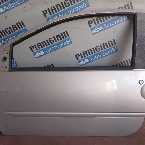 Porta anteriore sinistra Renault Twingo 2a Serie (2007 – 2012) 1.1 56 KW benzina 7751477647 D4F J7