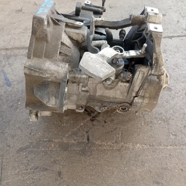Cambio completo Volkswagen Golf Plus (2005 – 2009) 1.9 77 KW diesel 02S300046J BLS