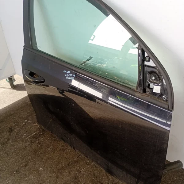 Porta anteriore destra Volkswagen Golf (2008 – oggi) 1.6 77 KW diesel 5K3831056K CAY