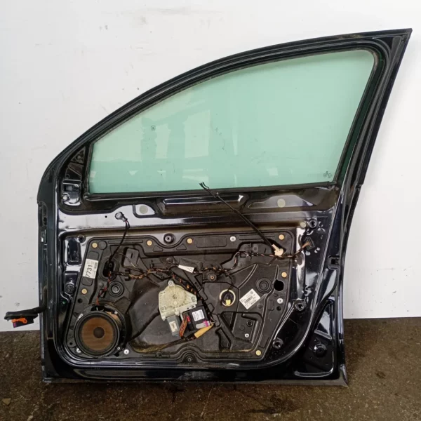 Porta anteriore destra Volkswagen Golf (2008 – oggi) 1.6 77 KW diesel 5K3831056K CAY