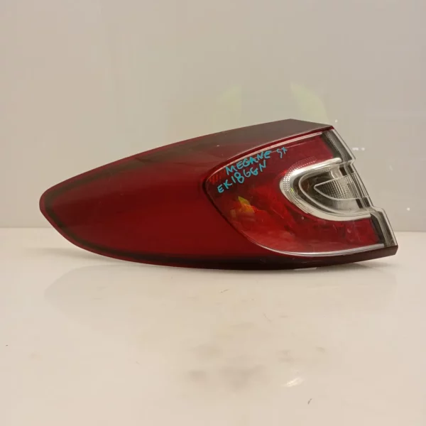 Faro posteriore est. Renault MEGANE 3a Serie 2011 265550010R