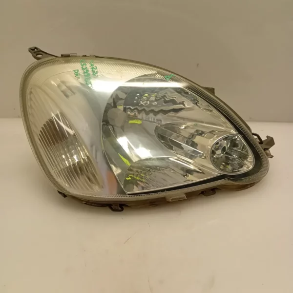 Faro ant. destra Toyota Yaris (2001 – 2005) 1.0 48 KW benzina 811300D080 1SZ FE