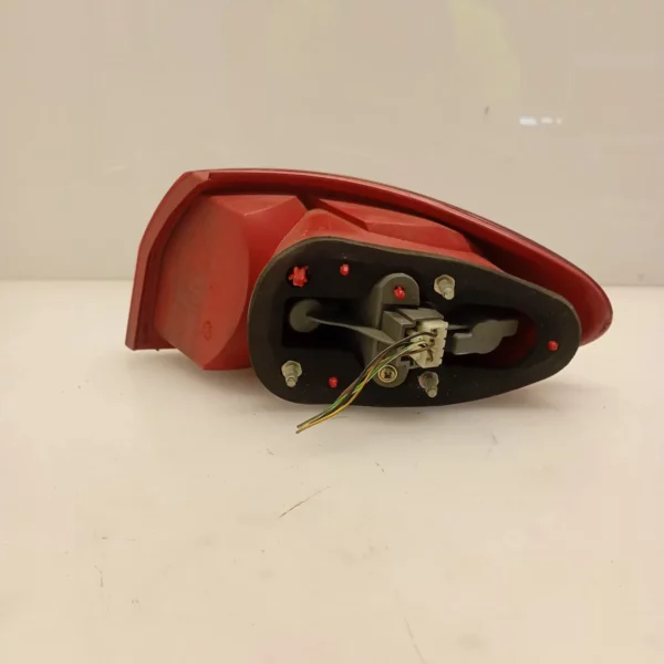 Faro posteriore est. sinistra Alfa Romeo 147 (2000 – 2006) 1.9 85 KW diesel 46556349 937A2000
