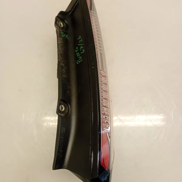 Faro posteriore destra Fiat Punto (2012 – 2013) 1.3 70 KW diesel 51927096 199B1000