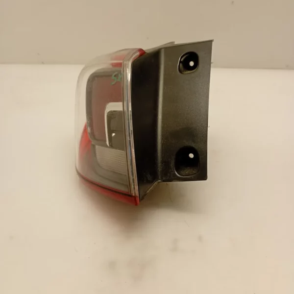 Faro posteriore est. sinistra Opel Crossland X 2020 1.5 75 KW diesel DV5RD