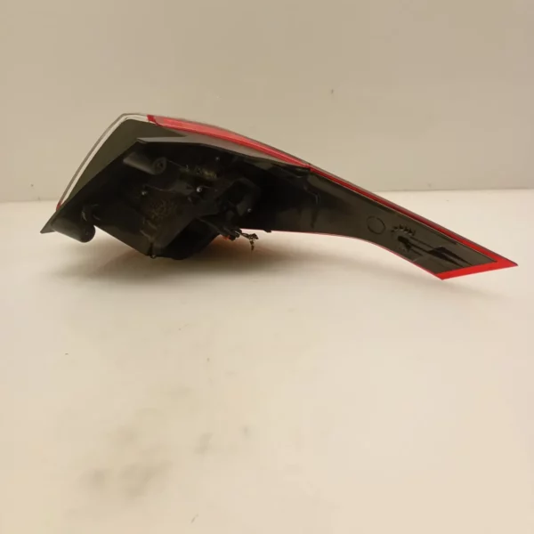 Faro posteriore est. sinistra Opel Crossland X 2020 1.5 75 KW diesel DV5RD