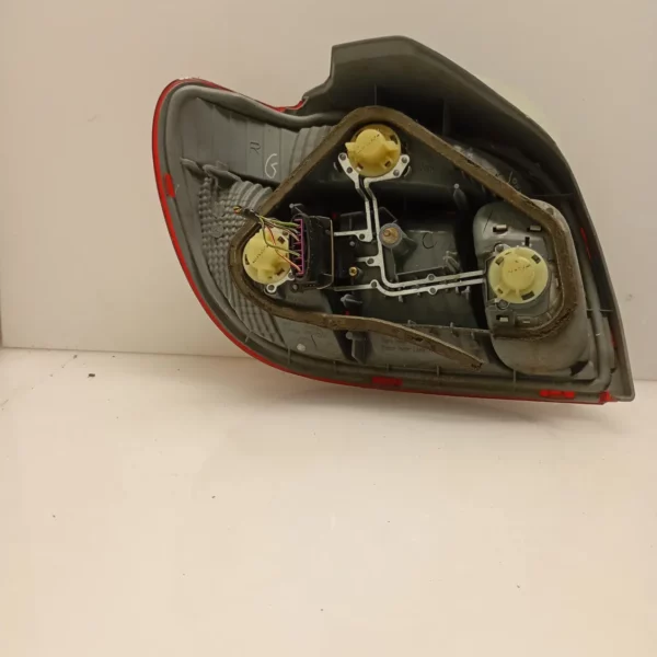 Faro posteriore destra Toyota Yaris (2001 – 2005) 1.0 48 KW benzina 815510D070 1SZ FE