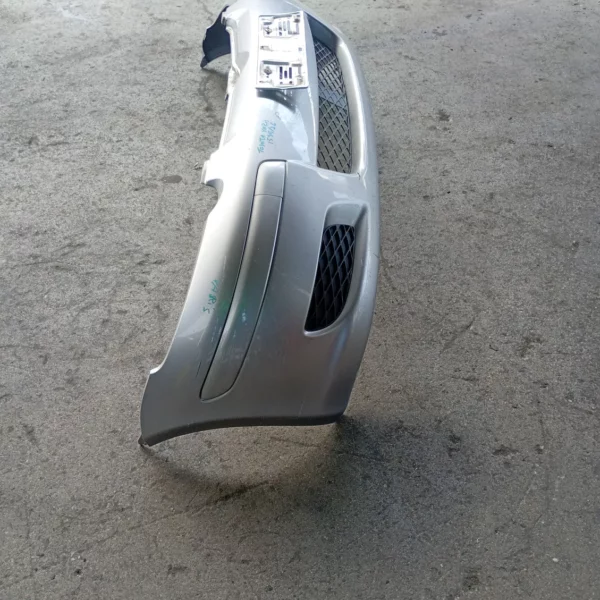 Paraurti anteriore Toyota Yaris 2003 521190D090