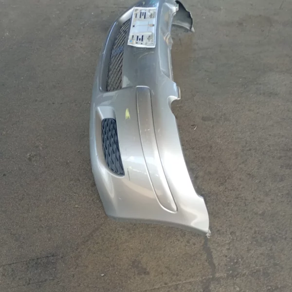Paraurti anteriore Toyota Yaris 2003 521190D090