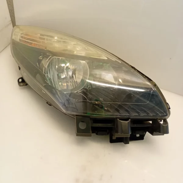 Faro ant. destra Renault Scenic 3a Serie (2009 – 2013) 1.5 81 KW diesel 260108250R K9K J8
